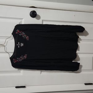 American Eagle long sleeve shirt